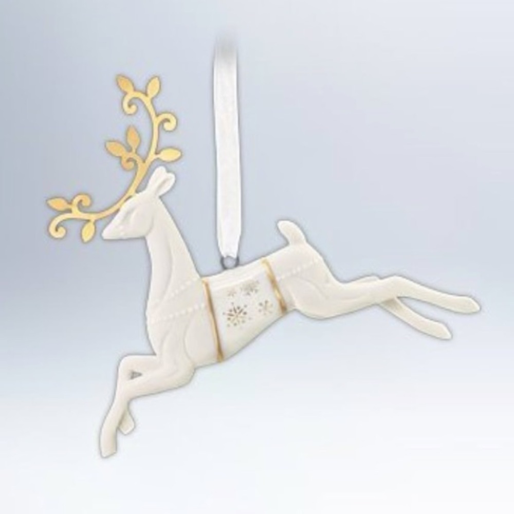 Hallmark Keepsake 2012 “Dash Away All” Reindeer Christmas Tree Ornament